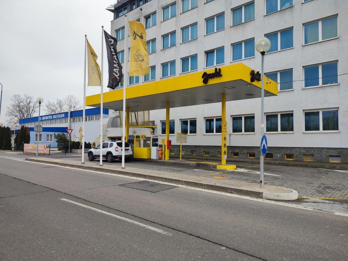 Hotel Jurki Dom Bratislava Eksteriør billede