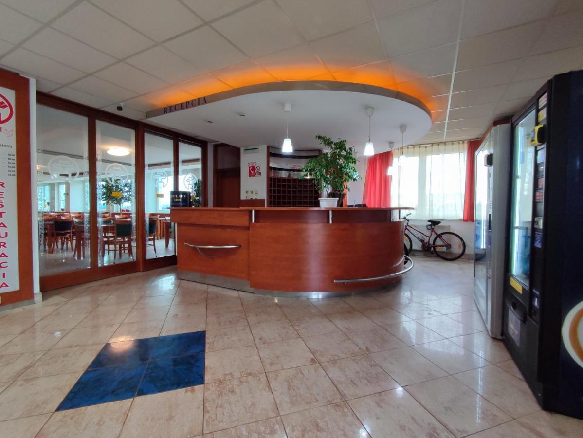 Hotel Jurki Dom Bratislava Eksteriør billede